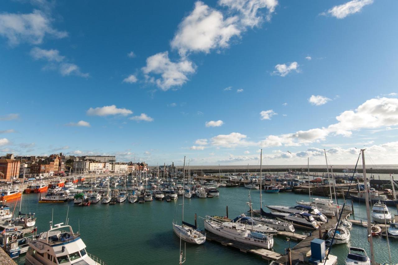 The Royal Harbour Hotel Ramsgate Extérieur photo