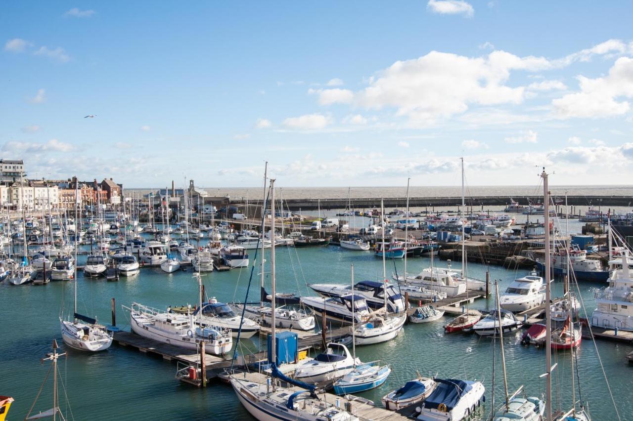 The Royal Harbour Hotel Ramsgate Extérieur photo